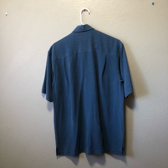 Tommy Bahama 100% Silk Button Down Shirt - Picture 2 of 8